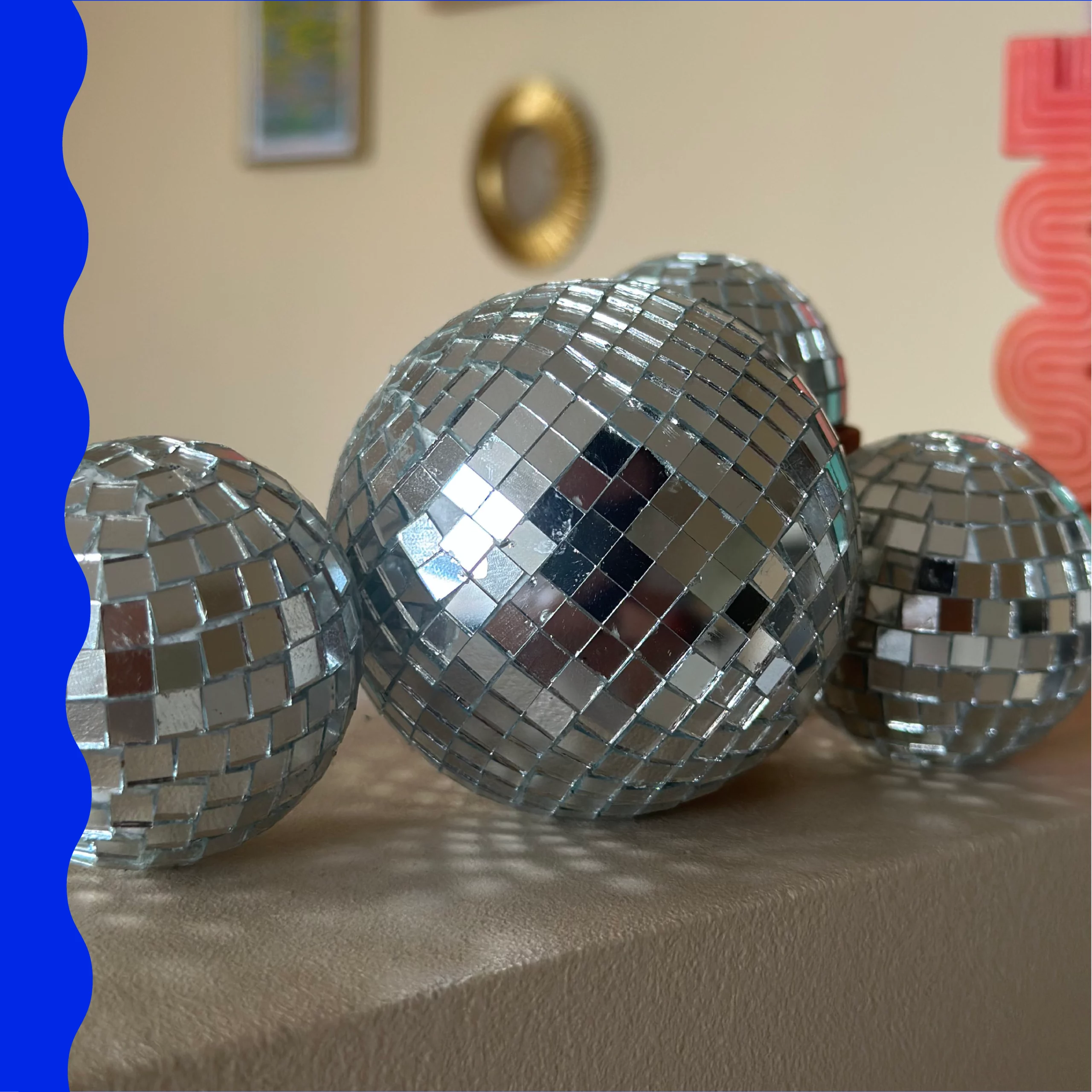 Création de boule de disco chez tonton kraft le café créatif à pontoise dans le val d'oise